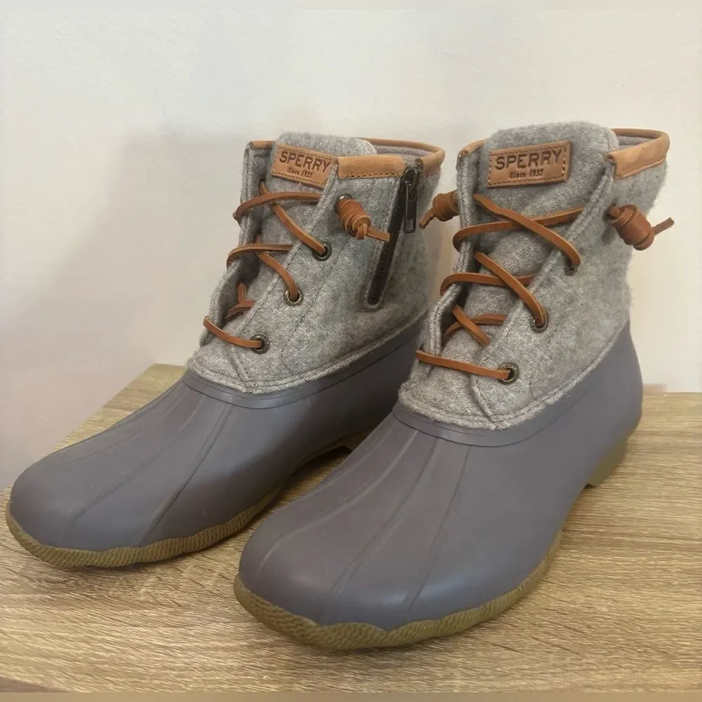 Sperry GUC gray thins ululated ankle boots Size 7